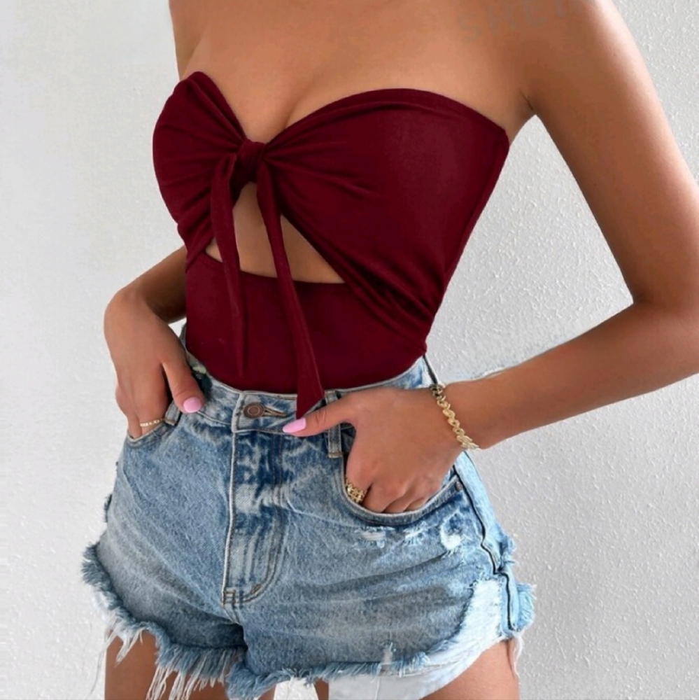nwot Cutout Sleeveless Bodysuit